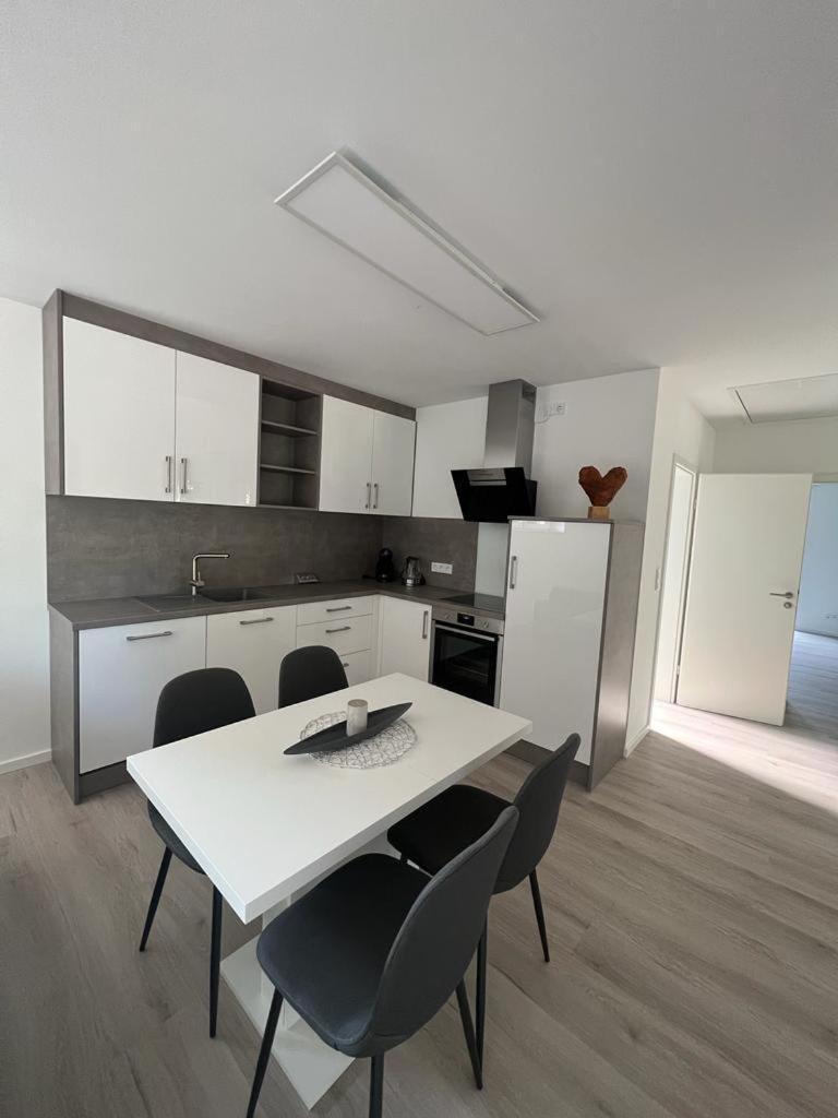 Ferienwohnung: Waldblick Hatten エクステリア 写真