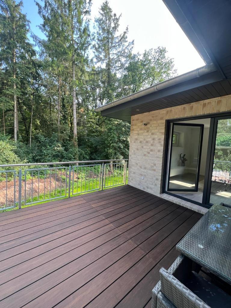 Ferienwohnung: Waldblick Hatten エクステリア 写真